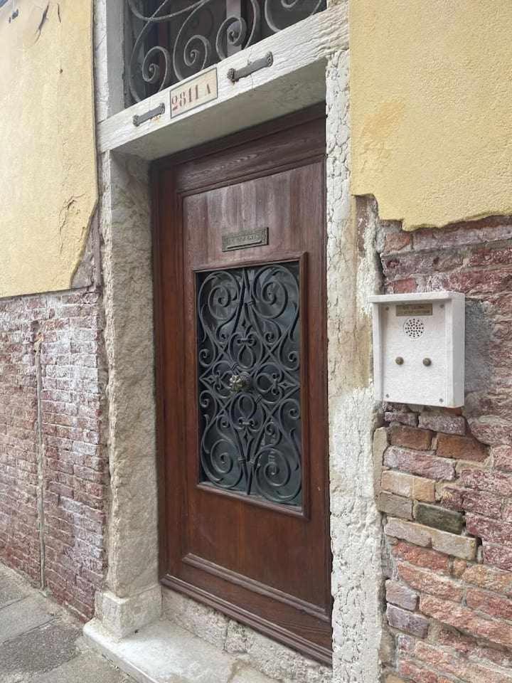 Do Leoni Apartments Венеція Номер фото